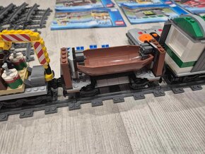 LEGO VLAK 3677 Red Cargo Train - 13