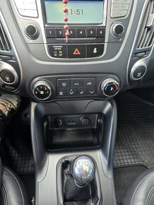 HYUNDAI ix35 2.0 CRDi 4 x 2 - 2011-DIGI KLIMA-MANUÁL-161 TKM - 13