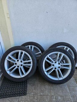 Letni sada, Tesla S. 4x Nokian Hakka Black 3 245/45 R19 - 13