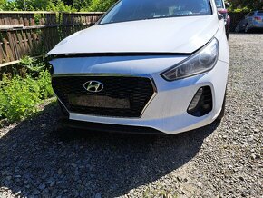 Hyundai i30 1.6 crdi  r.v 2018 havarovane pojizdne - 13