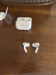 Apple Airpods Pro gen 2 + FAKTURA - 13