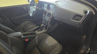 Volvo V40 Momentum 2,0d 110kW Automat - 13