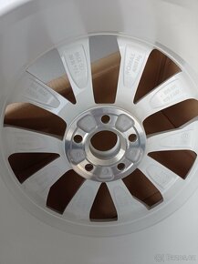 Fungl nové kusové al disky 16", 17", 18" originál Skoda - 13