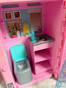 Barbie karavan - 13