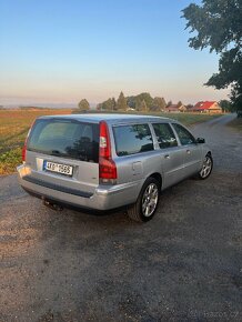 Volvo V70 p2 D5 120kw - 13