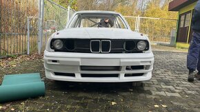 BMW e 30 - 13