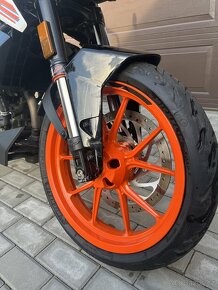 KTM Duke 125 2023 - 13