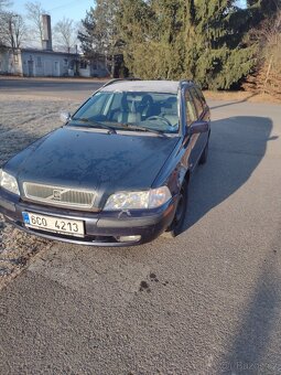 Volvo V40 combi 1.9 nafta - 13