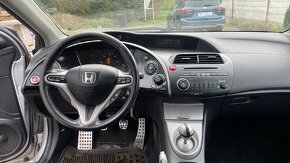 Honda Civic, 2,2 i CTDI 103 kW //RV 2/2006 - 13