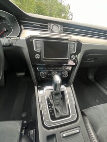 VW Passat Variant B8 2.0 tdi 140 kw DSG 4x4 - 13