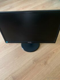 LCD monitor 21 / 22 palců x 6 - 13