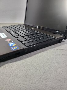 Dvojice notebooků – HP a Toshiba s kompletním balením - 13