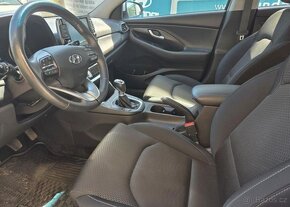 Hyundai i30 1.4-KAMERA-TAŽNÉ-FASTBACK - 13