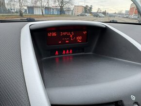 Peugeot 207 1,4, 54 kW, 174 tis. km, 2. majitel - 13