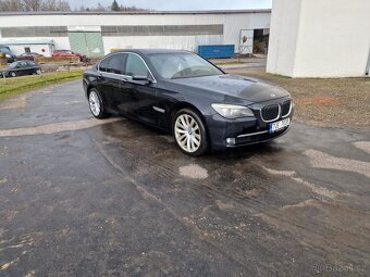 BMW 7 F01 730d 180kw v bohaté výbavě - 13