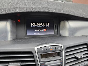 Remault Laguna coupé 2,0 dci 110kW 2010 - 13