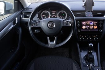 Škoda Octavia Combi 2.0 TDI Scout DSG 4x4 EU 6 - 13