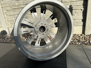 Luxusní originál dvourozměrná alu BMW V-Spoke M464,5x120 R20 - 13