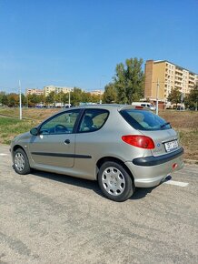 Peugeot 206 1.1i 44kW najeto pouze 53tis.km nové v ČR - 13