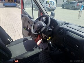 Renault Master 12-ti pal valník plachta, spaní - 13