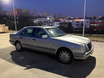 Mercedes Benz E 280 W 210 elegance  5st. automat - 13