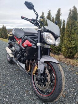 Triumph Street Triple 675 R - 13