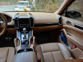 Porsche cayenne 3.0 diesel 176kw bez Měchů na pružinách - 13