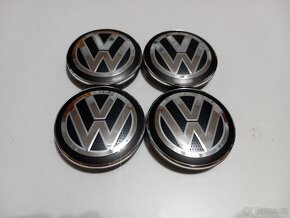 Středové krytky VW 65x56mm strukturované logo - 13