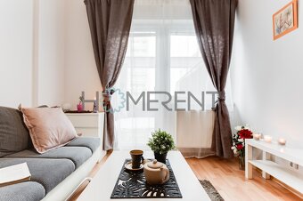 Pronájem bytu 1+kk, 53m² - Praha 9 - 13