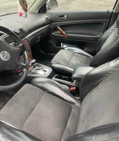 VW  Passat 5.5 2.5 TDI V6, 132 kW. rok 2004. - 13