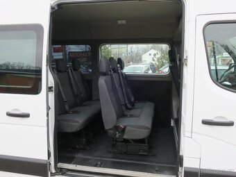 Prodám Renault Master 2.3 DCi 107 kW BUS 9-míst L2H2 - 13