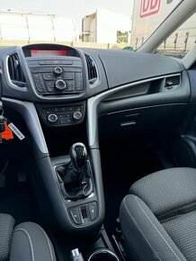 Opel Zafira 1.4 turbo 103kw/ tažné, vyhř. volant/ 120tkm/TOP - 13