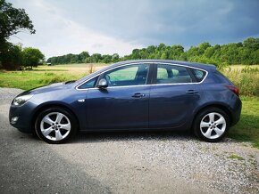 Opel Astra 1,4 16V Sport NOVÝ MODEL - 13