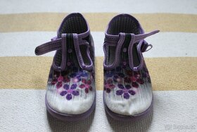 Boty pro holčičku mix veL 25-30 (baleríny, sandály, zimní..) - 13