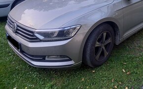 Volkswagen Passat 2.0TDi 110kW Combi Bluemotion, stříbný - 13