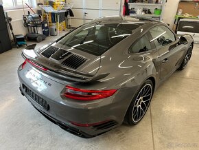 Porsche 911 Turbo S 991 - 13