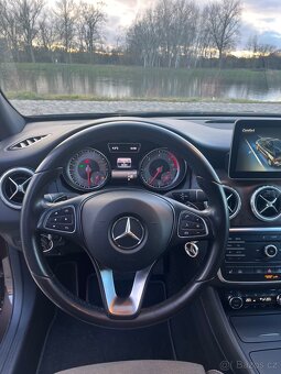 MERCEDES BENZ GLA 220d - 13