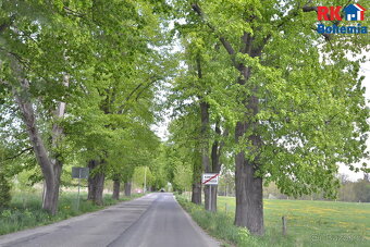 Exkluzivně, prodej stavebního pozemku 900m2 s chatou, Kameni - 13