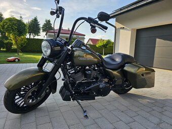 Harley Davidson - 13