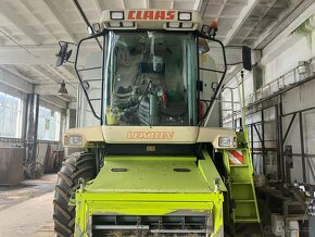 Sklízecí mlátička Claas Lexion 450 - 13