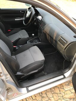 VW Golf Variant 1.9 TDI 4Motion - 13