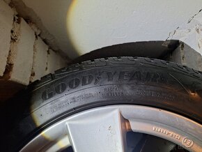 Kola Dezent 215/55/17 GOODYEAR - 13