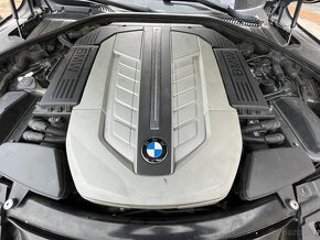 BMW F02 760Li V12 biturbo - 13