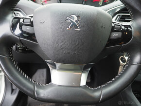 Peugeot 308 1.2 96KW klima, vyhř. sedadla - 13