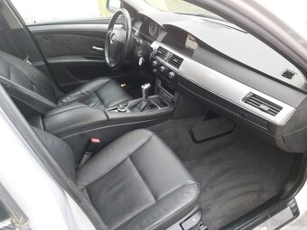 BMW 525i, 2007, jen 193.000 km, manuál - 13