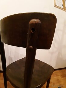 2 staré dřevěné židle Thonet - cena za obě - 13