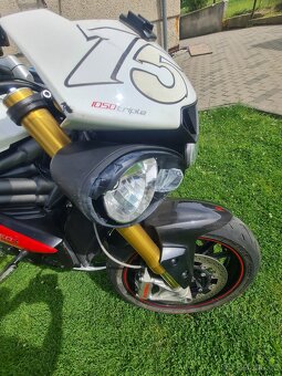 Triumph speed triple 1050r - 13