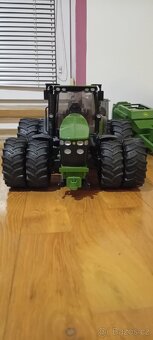 BRUDER Traktor +přídavná kola 4X - 13