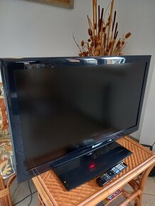 LG 32LE4500 - 13