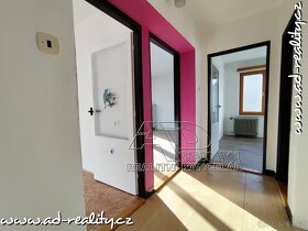 Prodej dvougeneračního RD (2 samostatné byty), garáž, zahrad - 13